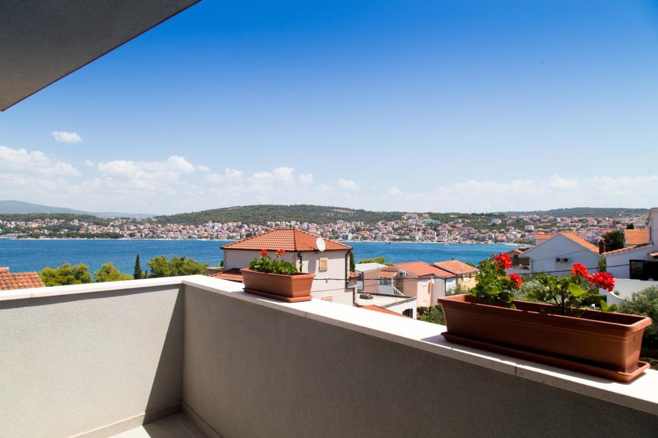 Beachfront House Olbia With Private Parking Trogir Kültér fotó