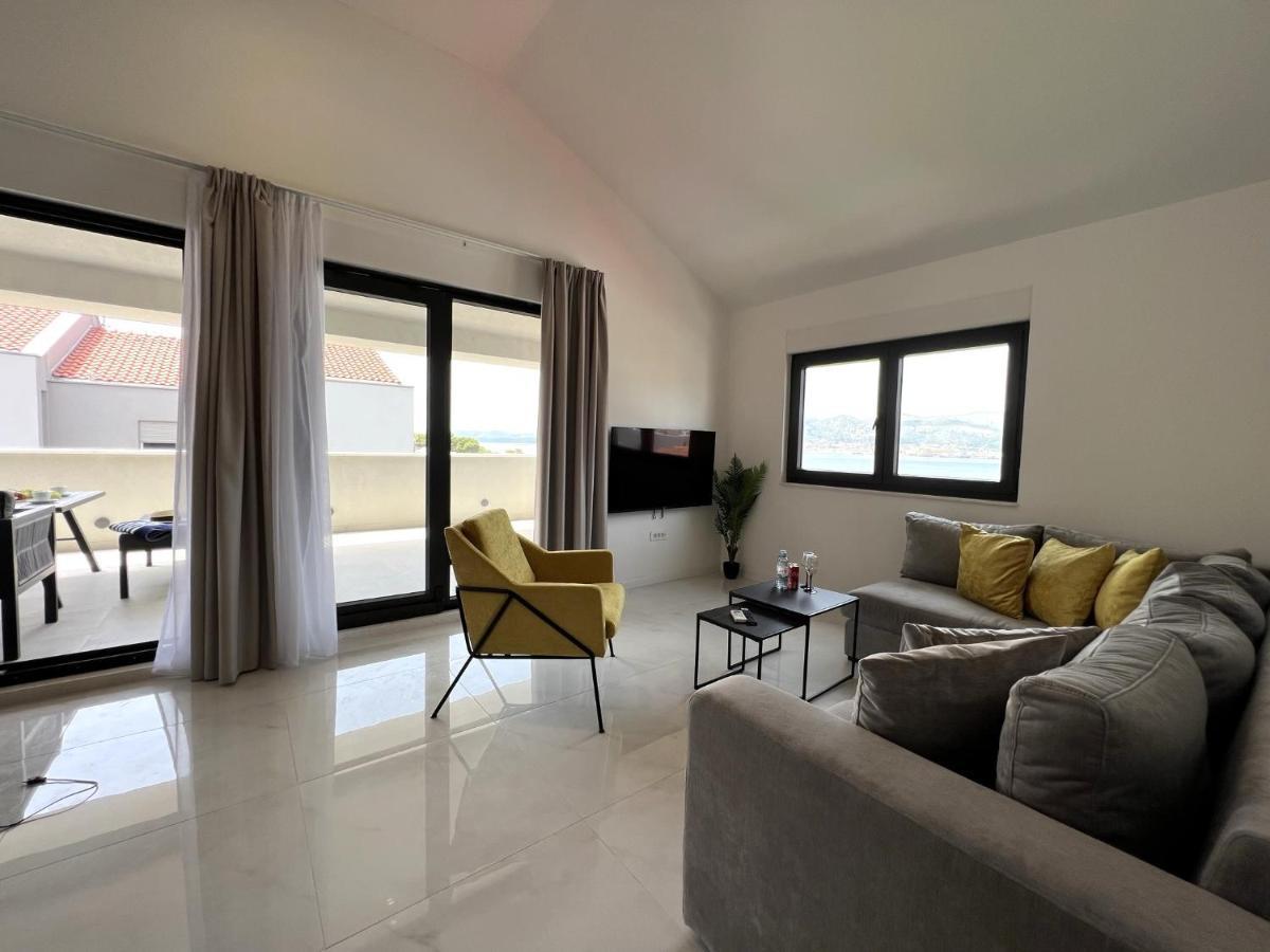 Beachfront House Olbia With Private Parking Trogir Kültér fotó